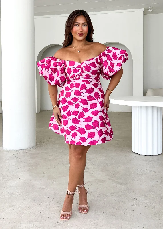 Mini dresses with bow accents for a sweet look Jakiah Off Shoulder Dress - Magenta Rose Mini dresses with bow accents for a sweet look Jakiah Off Shoulder Dress - Magenta Rose