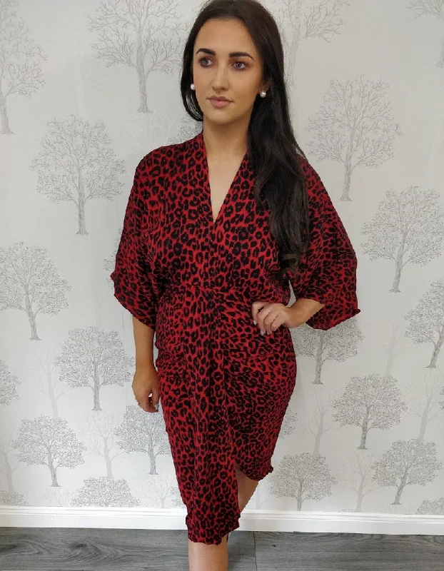 Midi dresses with pleated skirts for a timeless and elegant appeal Jenny Red Animal Print Kimono Dress Midi dresses with pleated skirts for a timeless and elegant appeal Jenny Red Animal Print Kimono Dress