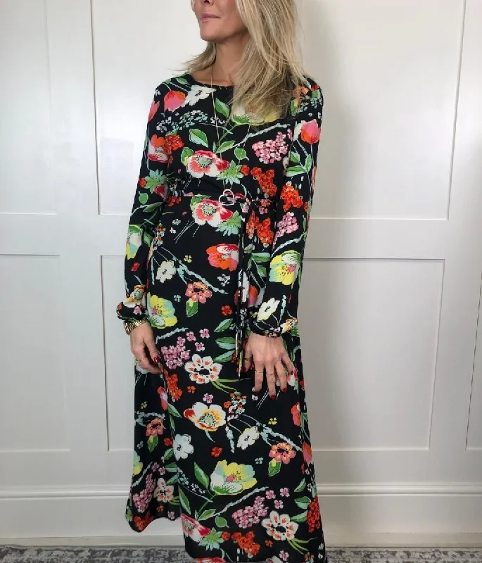 Midi dresses with off - the - shoulder necklines for a flirty look Black Vibrant Flower Print Midi Dress Midi dresses with off - the - shoulder necklines for a flirty look Black Vibrant Flower Print Midi Dress