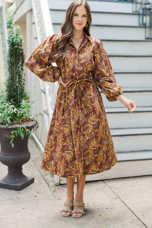 Midi dresses with pleated skirts for a timeless and elegant appeal Somewhere Out There Brown Leaf Print Midi Dress Midi dresses with pleated skirts for a timeless and elegant appeal Somewhere Out There Brown Leaf Print Midi Dress