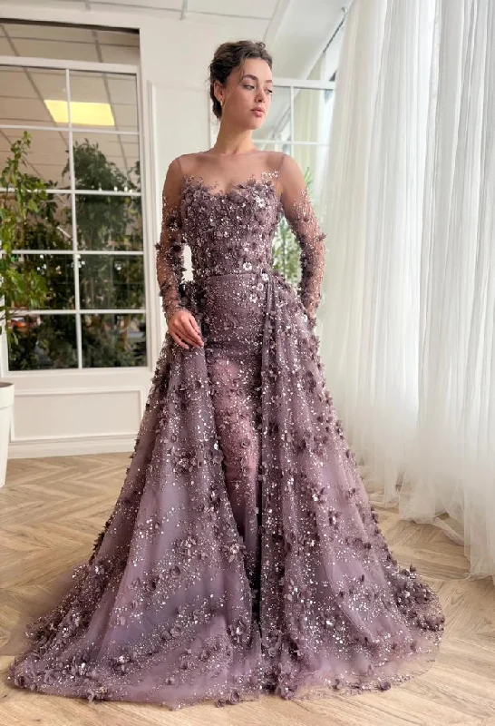 Mini dresses with ribbed textures for a unique appearance Lila Grandeur Gown