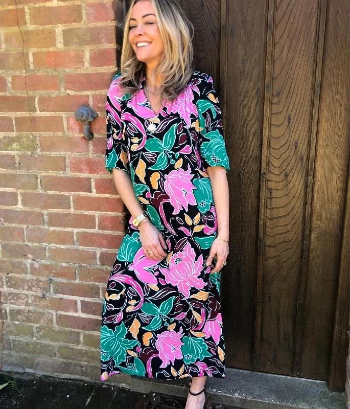 Midi dresses with empire waists for a flattering maternity option Vibrant Floral Midi Dress Midi dresses with empire waists for a flattering maternity option Vibrant Floral Midi Dress