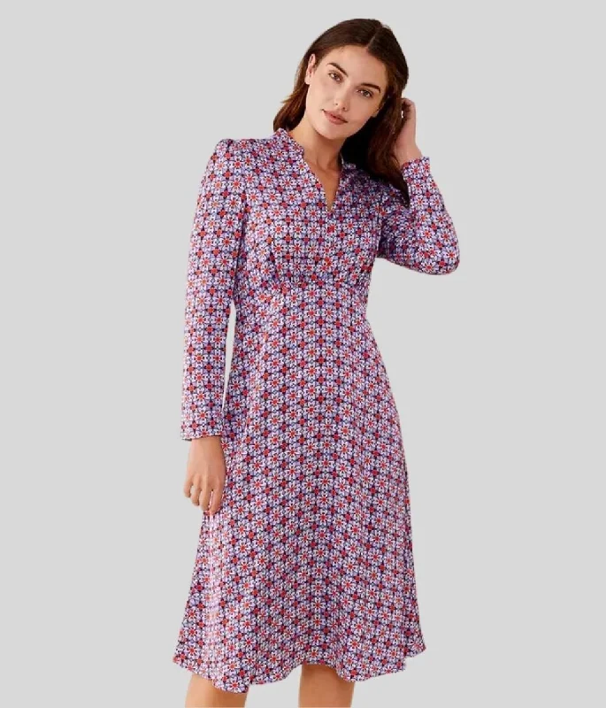 Midi dresses with printed lining for a hidden and stylish detail Purple & Red Geo Midi Dress Midi dresses with printed lining for a hidden and stylish detail Purple & Red Geo Midi Dress