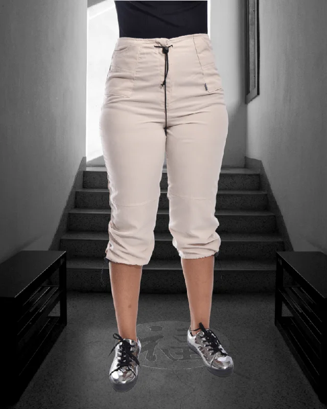 Bootcut Style Women's Stretch Denim Jeans in Dark WashLadies Beige Pocket Capri Pants Bootcut Style Women's Stretch Denim Jeans in Dark WashLadies Beige Pocket Capri Pants