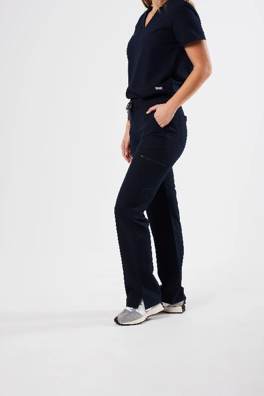 Plus Size Women's Elastic - Waist Culottes in Earth TonesCLASSIC CARGO WOMEN'S SCRUB PANTS (NAVY) Plus Size Women's Elastic - Waist Culottes in Earth TonesCLASSIC CARGO WOMEN'S SCRUB PANTS (NAVY)
