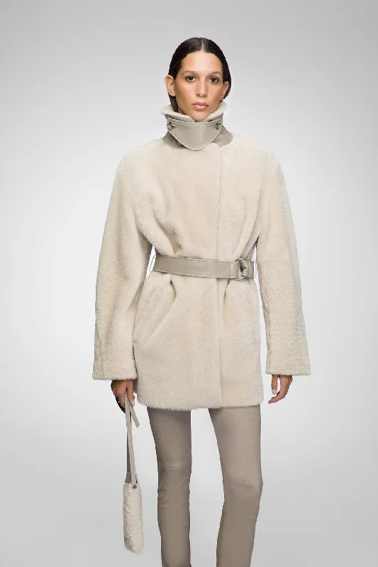 Petite women's wool blend coats with a tailored fit for a flattering silhouetteMadeleine - Cream Shearling Coat Petite women's wool blend coats with a tailored fit for a flattering silhouetteMadeleine - Cream Shearling Coat