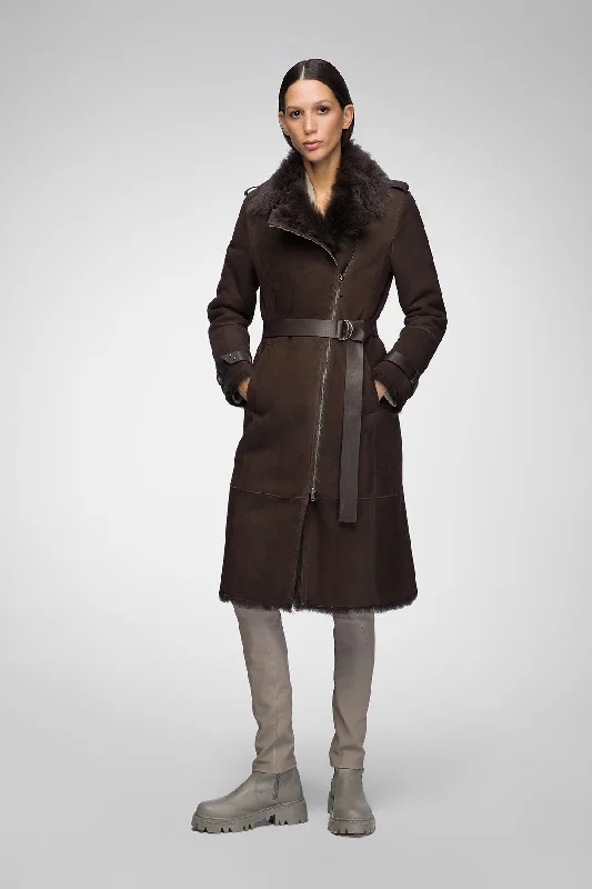 Oversized women's wool coats in a monochromatic look for a trendy outfitHarmony - Brown Shearling Coat Oversized women's wool coats in a monochromatic look for a trendy outfitHarmony - Brown Shearling Coat