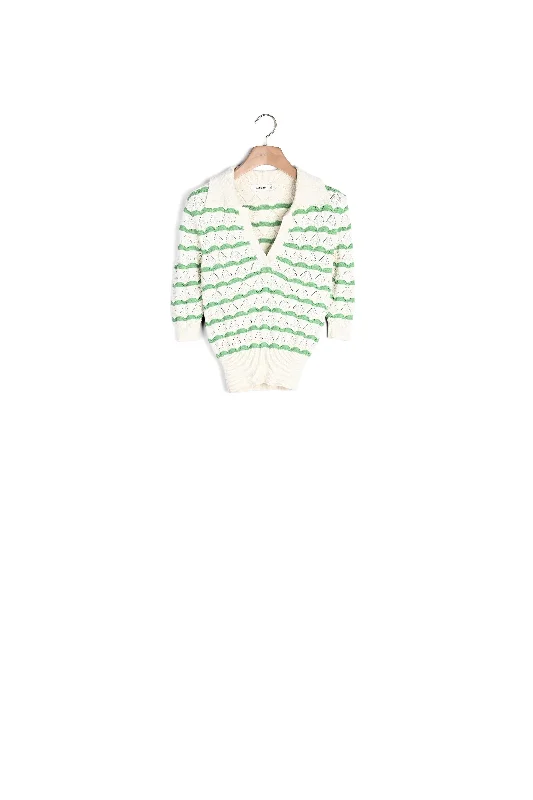 cable knit women cardigan with intricate patternsPull polo rayé