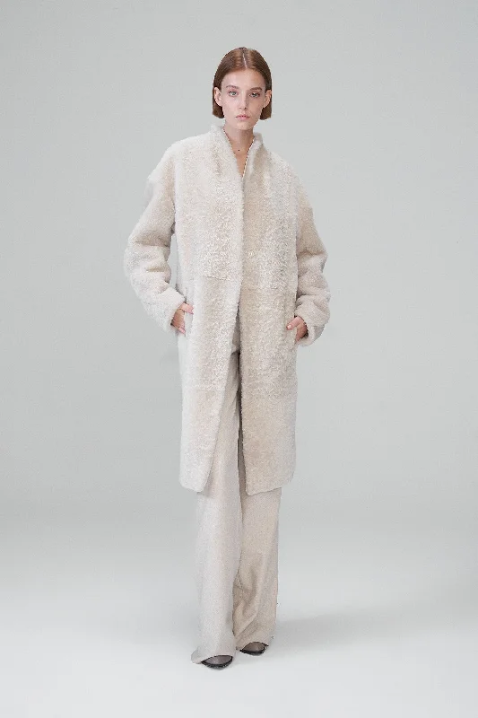 Quilted down women's coats with removable hoods for outdoor activitiesJenny - Cream Shearling Coat Quilted down women's coats with removable hoods for outdoor activitiesJenny - Cream Shearling Coat