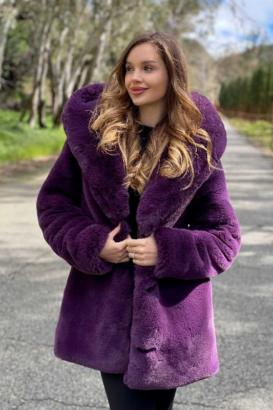 Women's knee - length wool blend coats with a fur collar for added warmthWomen's Short Desert Warrior Coat in "Plush Plum" Women's knee - length wool blend coats with a fur collar for added warmthWomen's Short Desert Warrior Coat in "Plush Plum"