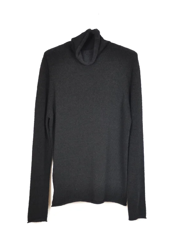 Plus Size Women's Side - Slit Sweaters in Bold Solids"SOLANG" SWEATER - BLACK