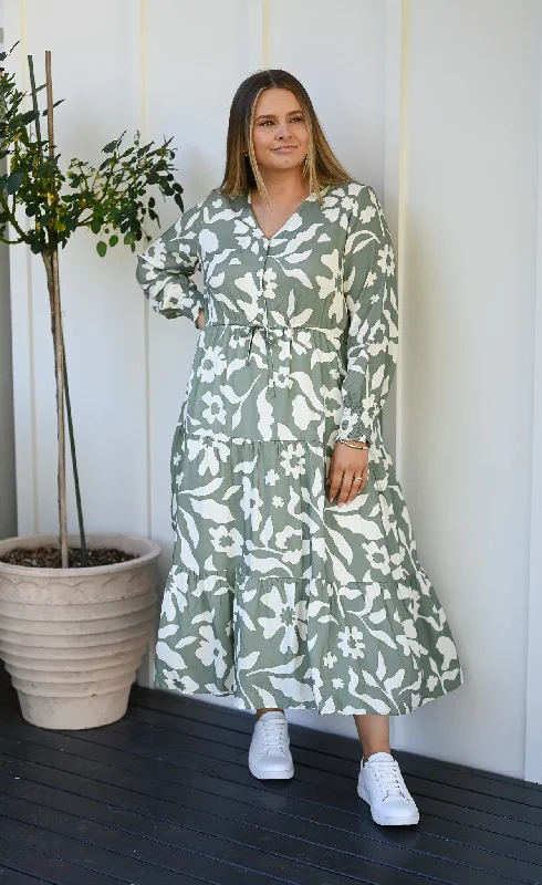 Plus Size Women Dress with a Flattering A - Line Cut for Comfort and StyleAvery Dress - Green bloom print