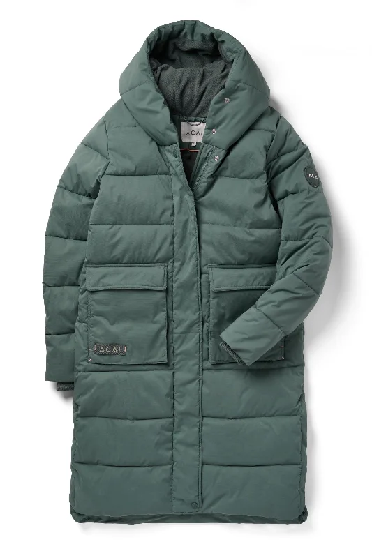 Women's quilted puffer jackets in a cropped silhouette for a modern twistEnvelop Coat - Laurel Women's quilted puffer jackets in a cropped silhouette for a modern twistEnvelop Coat - Laurel