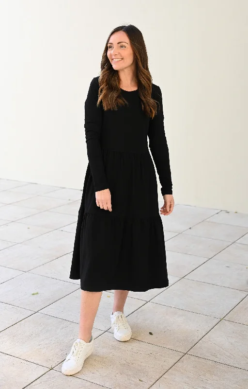 Shift Women Dress with a Simple and Classic Design for Everyday WearMeila Dress - Black Shift Women Dress with a Simple and Classic Design for Everyday WearMeila Dress - Black