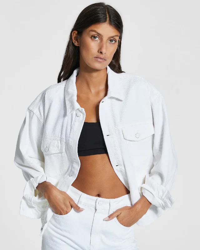Women's pea coats in a plus - size fit for a flattering and warm winter coatNEW WAVE JACKET BLANC Women's pea coats in a plus - size fit for a flattering and warm winter coatNEW WAVE JACKET BLANC