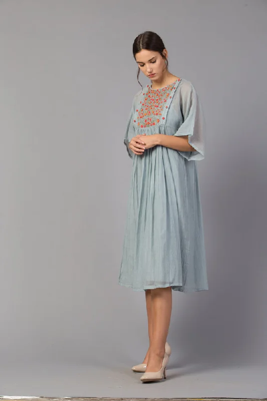 Strapless Women Dress with a Built - in Bra for Comfort and Support Strapless Women Dress with a Built - in Bra for Comfort and Support MATILDA Strapless Women Dress with a Built - in Bra for Comfort and Support Strapless Women Dress with a Built - in Bra for Comfort and Support MATILDA