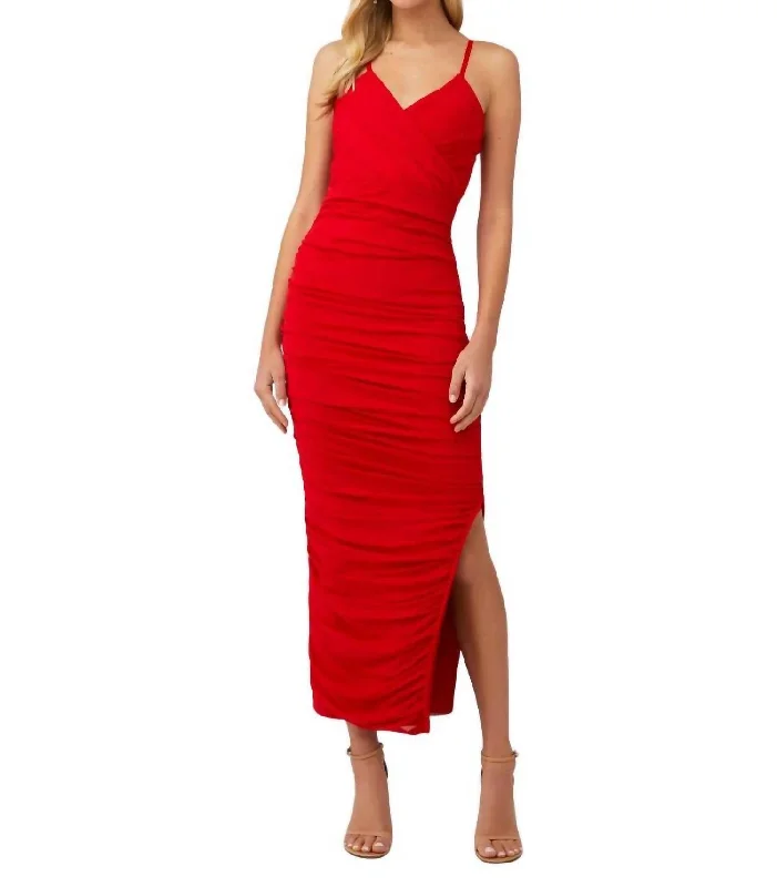 Strapless Women Dress with a Built - in Bra for Comfort and Support Strapless Women Dress with a Built - in Bra for Comfort and Support Pippa Dress In Red Strapless Women Dress with a Built - in Bra for Comfort and Support Strapless Women Dress with a Built - in Bra for Comfort and Support Pippa Dress In Red