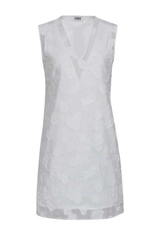 Mini Women Dress with a Short Hem for a Young and Trendy Style Mini Women Dress with a Short Hem for a Young and Trendy Style Sonia Rykiel - White Sleeveless 3D Floral Shift Dress Sz S Mini Women Dress with a Short Hem for a Young and Trendy Style Mini Women Dress with a Short Hem for a Young and Trendy Style Sonia Rykiel - White Sleeveless 3D Floral Shift Dress Sz S
