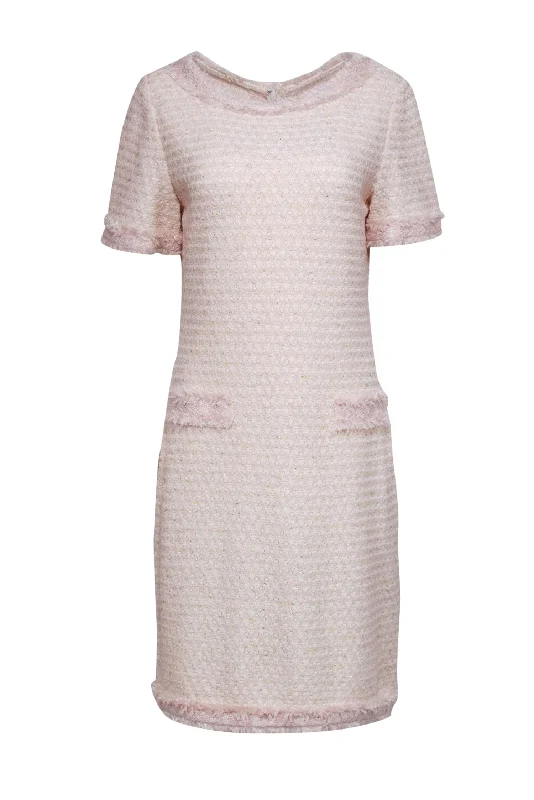Mini Women Dress with a Short Hem for a Young and Trendy Style Mini Women Dress with a Short Hem for a Young and Trendy Style St. John - Light Pink & Cream Tweed Sheath Dress w/ Fringe Accents Sz 12 Mini Women Dress with a Short Hem for a Young and Trendy Style Mini Women Dress with a Short Hem for a Young and Trendy Style St. John - Light Pink & Cream Tweed Sheath Dress w/ Fringe Accents Sz 12