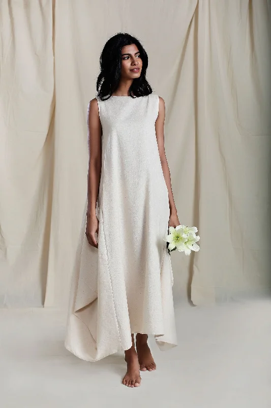 Off - the - Shoulder Women Dress for a Romantic and Feminine Look Off - the - Shoulder Women Dress for a Romantic and Feminine Look VARI AAKAAR Off - the - Shoulder Women Dress for a Romantic and Feminine Look Off - the - Shoulder Women Dress for a Romantic and Feminine Look VARI AAKAAR