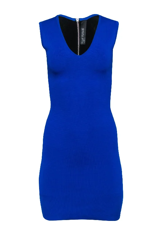 Mermaid - Style Women Dress with a Fitted Silhouette for Special Occasions Mermaid - Style Women Dress with a Fitted Silhouette for Special Occasions Yigal Azrouel - Blue Sleeveless Knit Mini Dress w/ Contrast Back Panel Sz XS Mermaid - Style Women Dress with a Fitted Silhouette for Special Occasions Mermaid - Style Women Dress with a Fitted Silhouette for Special Occasions Yigal Azrouel - Blue Sleeveless Knit Mini Dress w/ Contrast Back Panel Sz XS