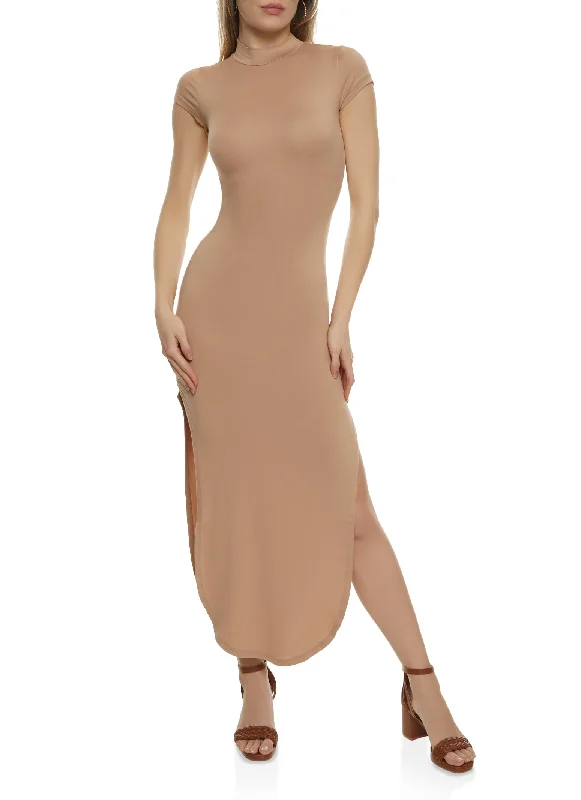 Maxi dresses with a cinched waist for a defined silhouetteCut Out Mock Neck Maxi Dress