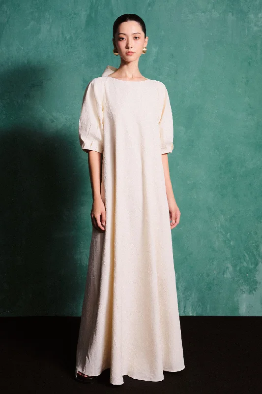 Linen maxi dresses for a breathable and lightweight summer optionZayla Tent Puffy Sleeved Foam Floor Length Dress Linen maxi dresses for a breathable and lightweight summer optionZayla Tent Puffy Sleeved Foam Floor Length Dress