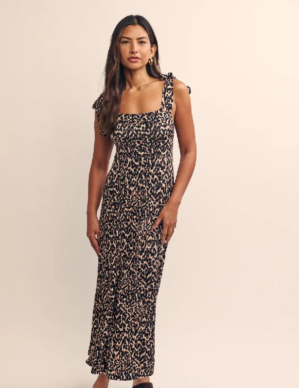 Midi dresses with button - down skirts for a unique and functional designBrown Leopard Print Adrian Midi Dress Midi dresses with button - down skirts for a unique and functional designBrown Leopard Print Adrian Midi Dress