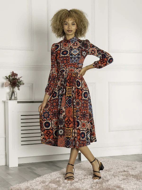 Midi dresses with embroidered accents for a unique and detailed designLong Sleeve Jersey Midi Dress, Red Multi Midi dresses with embroidered accents for a unique and detailed designLong Sleeve Jersey Midi Dress, Red Multi