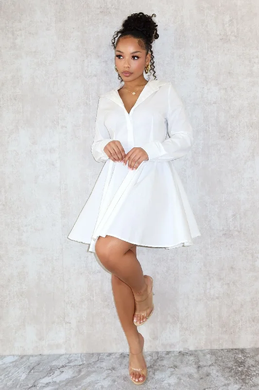 Strapless cocktail dresses with a sweetheart neckline and a full skirtTrue Desire Poplin Button Up Shirts Dress Strapless cocktail dresses with a sweetheart neckline and a full skirtTrue Desire Poplin Button Up Shirts Dress
