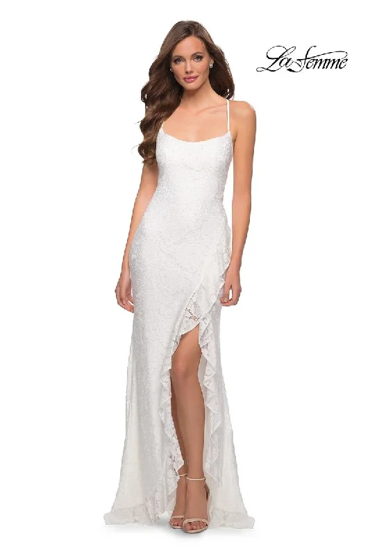 Party dresses with a tiered skirt for a fun and voluminous styleLa Femme Dress 29650 Party dresses with a tiered skirt for a fun and voluminous styleLa Femme Dress 29650