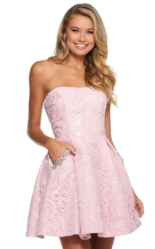 Tulle party dresses with a fairy - tale charm for formal occasionsSherri Hill 53002 Tulle party dresses with a fairy - tale charm for formal occasionsSherri Hill 53002