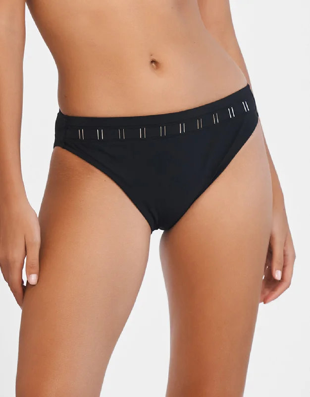Ruched bikini with fabric gathers for a slimming effectCode Bikini Pant - Black