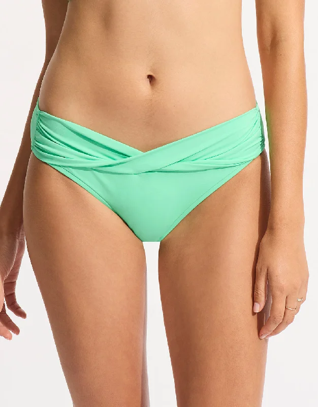High - performance bikini with quick - drying fabric for active swimmersCollective Twist Band Hipster Bikini Pant - Mint High - performance bikini with quick - drying fabric for active swimmersCollective Twist Band Hipster Bikini Pant - Mint