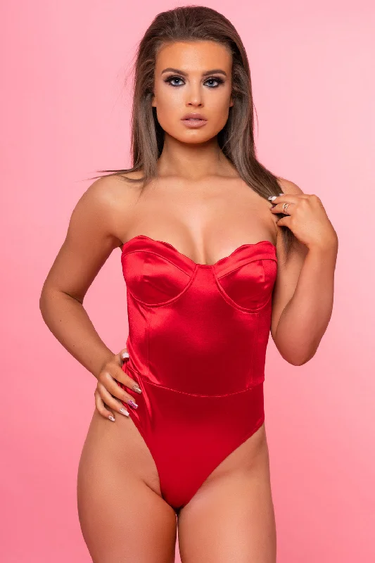 Printed Bodysuits with Floral Patterns for a Feminine VibeRed Satin Strapless Bodysuit Printed Bodysuits with Floral Patterns for a Feminine VibeRed Satin Strapless Bodysuit