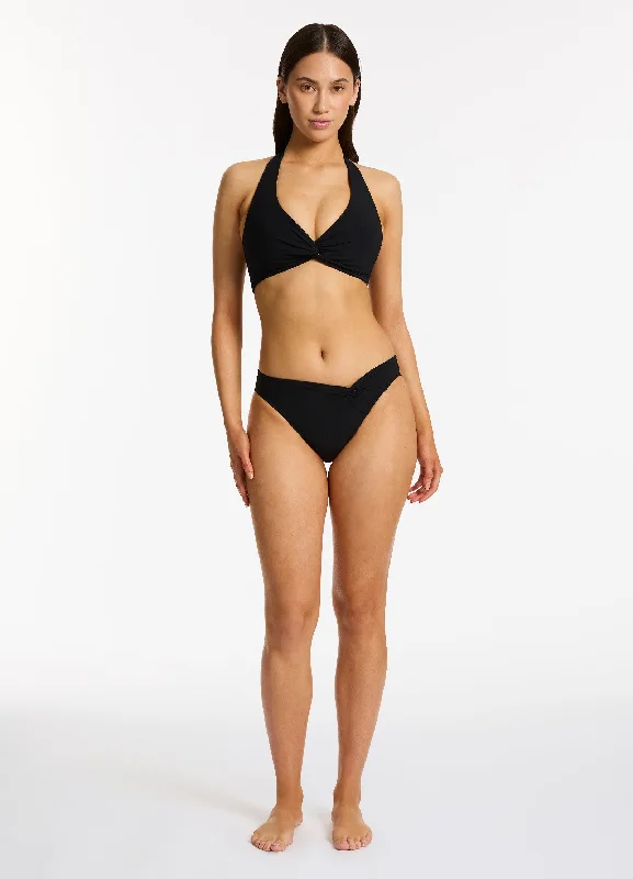 Maternity bikini for expecting mothers to enjoy the beach comfortablyTwist Front Hipster Bikini Bottom - Black Maternity bikini for expecting mothers to enjoy the beach comfortablyTwist Front Hipster Bikini Bottom - Black