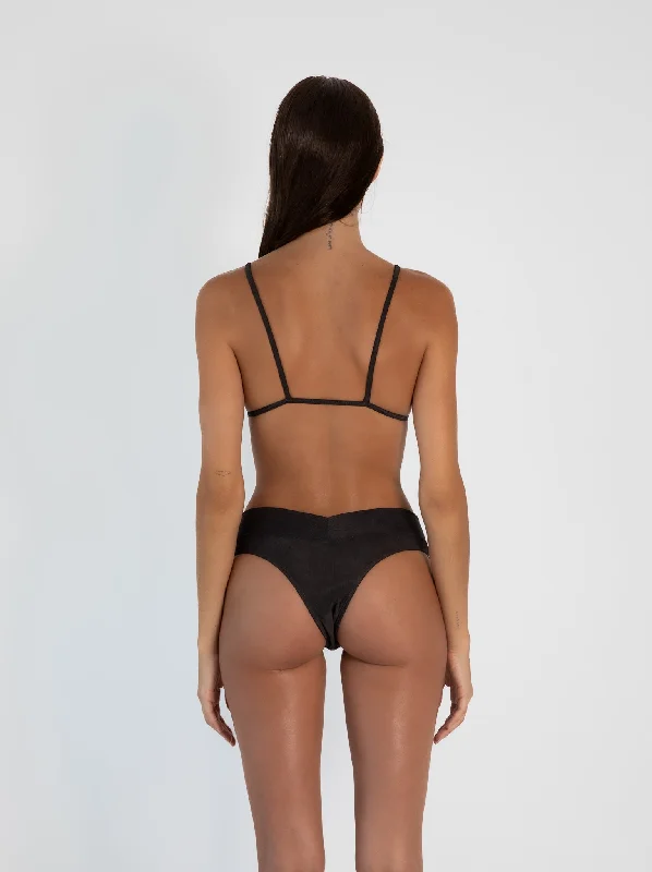 High - performance bikini with quick - drying fabric for active swimmersV-Bottom